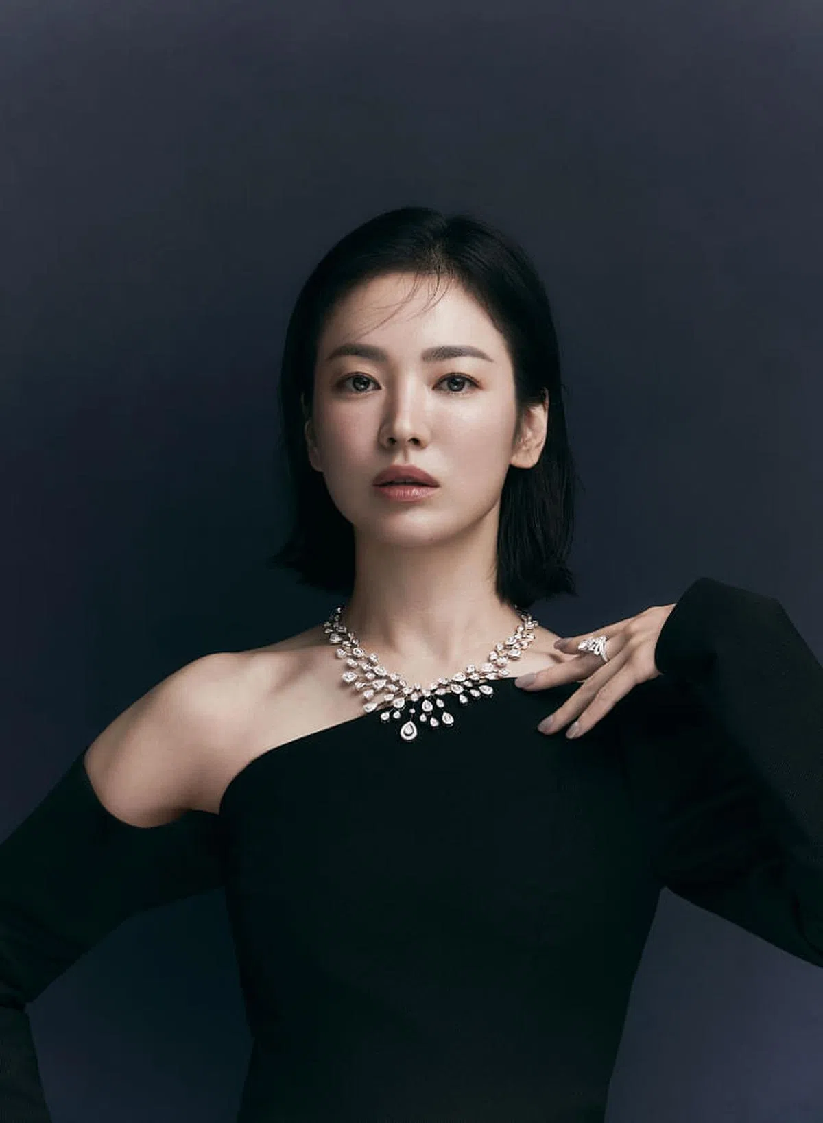 Trang sức Chaumet trong đời thường: Từ Song Hye Kyo đến các nàng hậu Việt