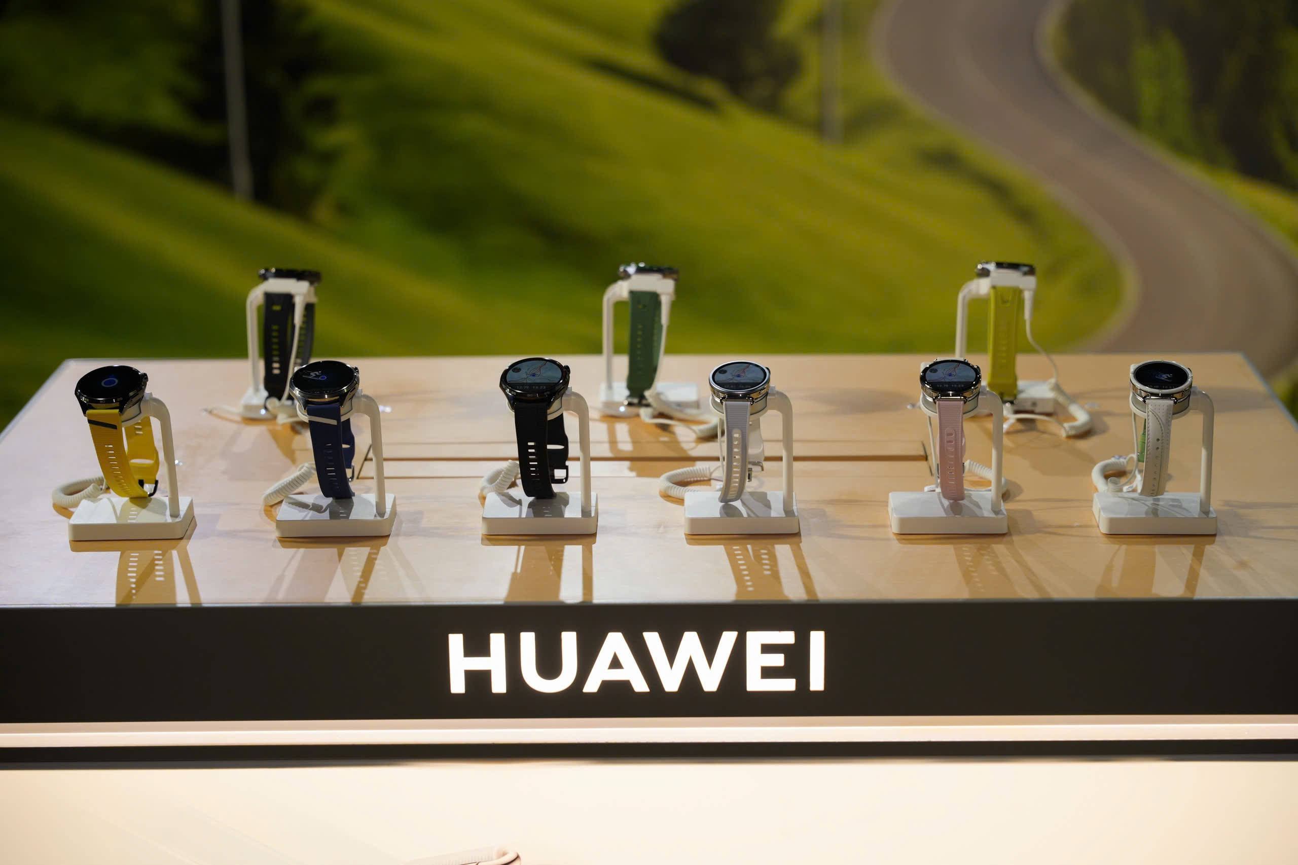 Huawei mở bán WATCH GT 7 và FreeBuds Neo tại Việt Nam: Sức khỏe, ngoài trời và điểm chạm dịch vụ mới